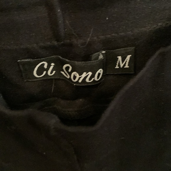 CI SONO black legging pants are super stretchy w/wide elastic band at waist. - Picture 3 of 7